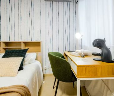 Calle de Cavanilles, Madrid, Community of Madrid 28007 - Photo 5