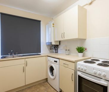 1 bedroom semi-detached house to rent - Photo 4