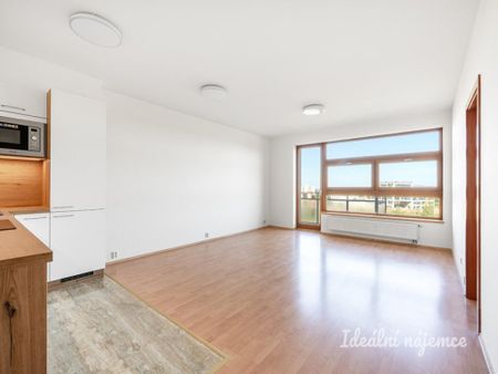 Pronájem bytu 2+kk 68 m2 - Fotografie 2
