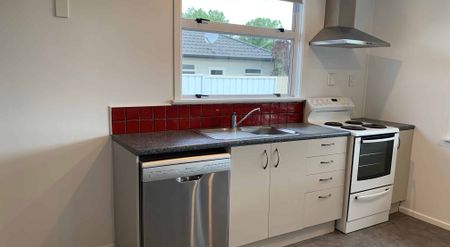 Three Beds in Taradale - Be in quick!! - Photo 5