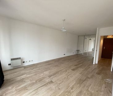 Location Appartement 1 pièce 42m² LILLE 59000 - Photo 4