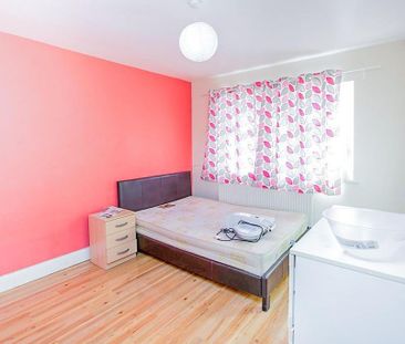 5 bedroom semi-detached house to rent - Photo 5