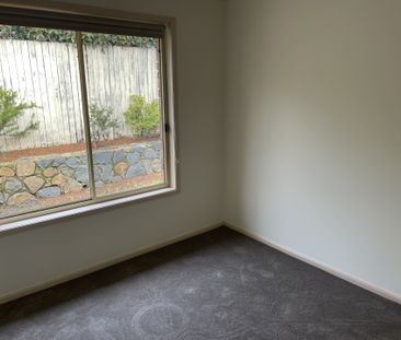 Three bedroom single story Townhouse. - Photo 5