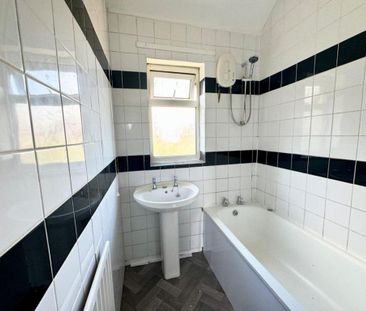 3 bedroom end of terrace house to rent - Photo 6