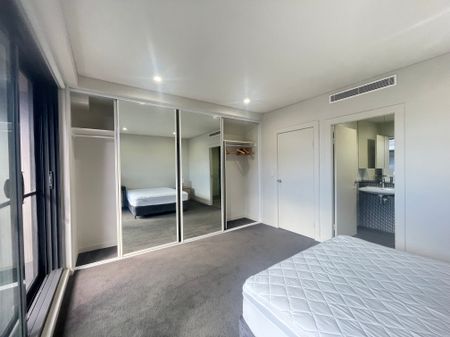 Modern Apartment Living in Vibrant Tempe | Fully Furnished - Photo 2