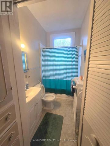 431 BURLINGTON AVENUE - Photo 4