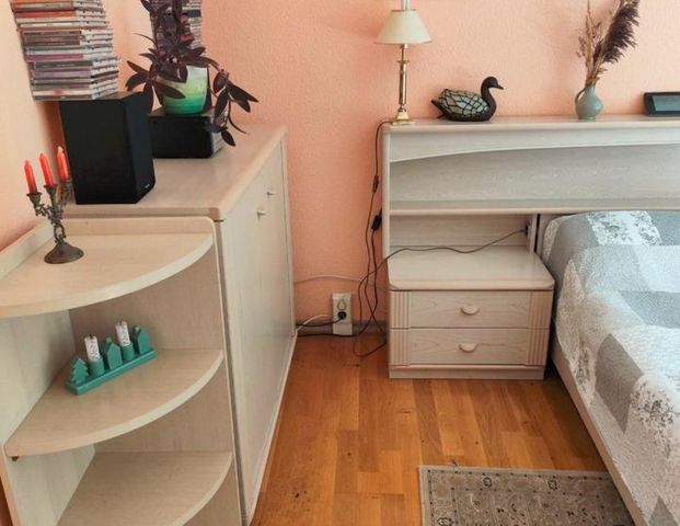 Zu vermieten sehr gemütliche, gut gepflegte Wohnung im Grünen !!! - Foto 1