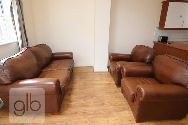 6 bedroom terraced house to rent - Photo 1