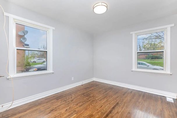 For Lease - 1275 Clonsilla Avenue Unit# B, Peterborough, Ontario - Photo 1