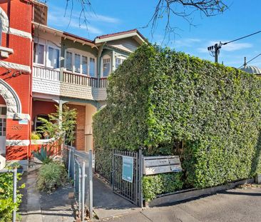 Period Charm + Modern Amenity - Photo 5