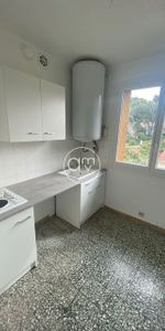 Location Appartement 4 pièces 78m² TOULON 83200 - Photo 3