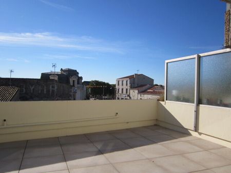 Location appartement 1 pièce, 57.00m², Fontenay-le-Comte - Photo 3