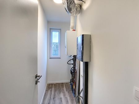 Recent tweeslaapkamer dakappartement met terras! - Photo 3