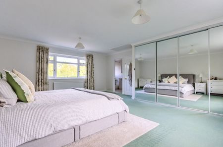 4 bedroom detached house to rent - Photo 5