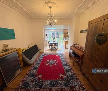 4 bedroom terraced house to rent - Photo 1