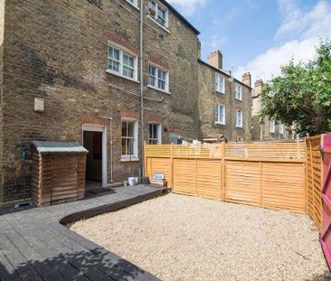 3 bedroom flat to rent - Photo 5