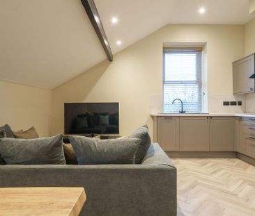 3 bedroom semi-detached house to rent - Photo 2