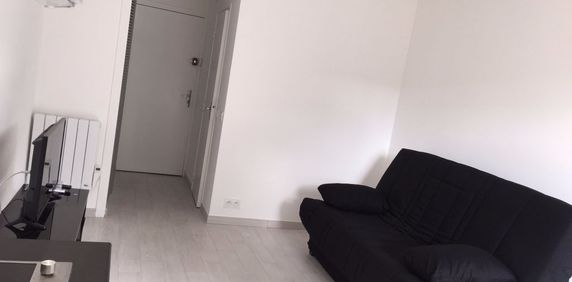 Location Appartement 1 pièce 19m² - Photo 2