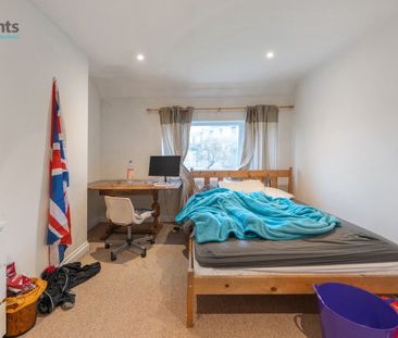 4 bedroom terraced house to rent - Photo 2