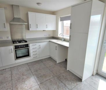 2 bedroom terraced house to rent - Photo 4