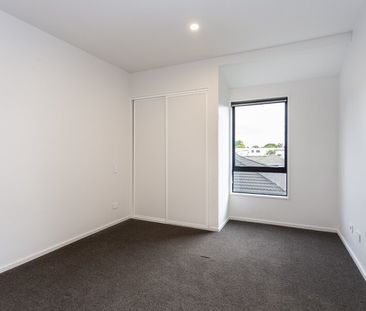 Lovely two bedroom townhouse – periodic tenancy. - Photo 3