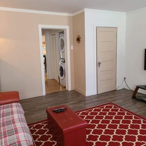 Grand 4 1/2 Haut Duplex Chauffé - Photo 2