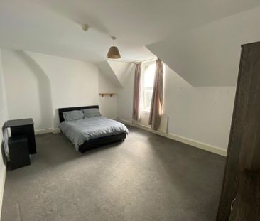 Bonville Tce, Swansea, SA1 - Photo 2