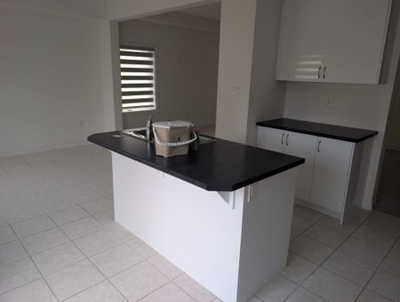 For Lease - 12 Poole Street, Brant, Ontario - Photo 3