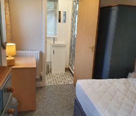 5 bedroom house, 1 en-suite - Photo 6