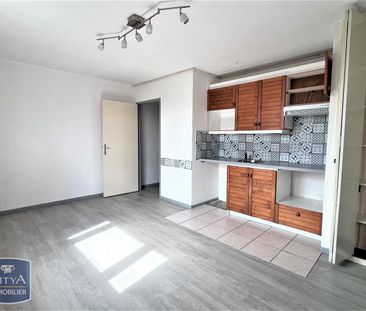 Location Appartement 1 pièce 25m² LILLE 59000 - Photo 2