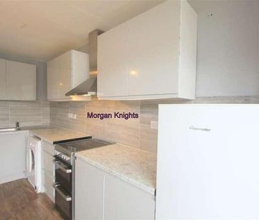 Greenleaf Road, East Ham, E6 - Photo 6