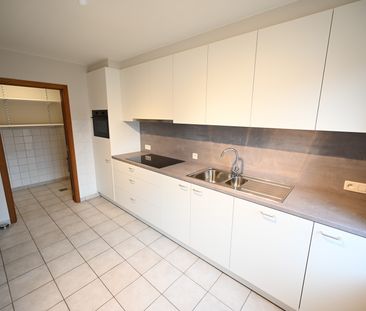VOLLEDIG VERNIEUWD & RUIM (106m²) appartement - Foto 1