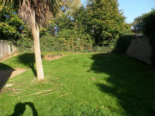 5 bedroom house to rent Lake Road, Chichester, PO19 - Photo 1