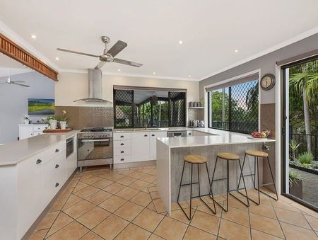 Peaceful Family Retreat in Prime Buderim Location - Photo 3