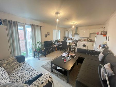 1 bedroom flat to rent - Photo 3