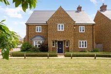 4 bedroom detached house to rent - Photo 3