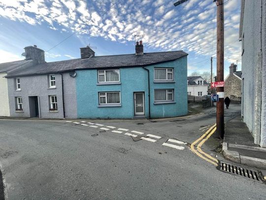 3 bedroom semi-detached house to rent - Photo 1