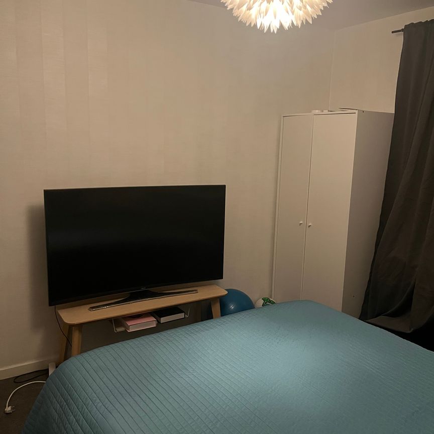 Natt och Dags gränds, Hässelby - Photo 1