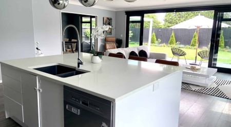 Fully Furnished Stunning Modern Family Home in Quiet Subdivision! - Photo 3