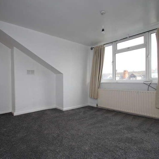 Salisbury View, Armley, LS12 - Photo 1