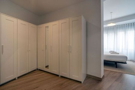 Calle del Hospital, Valencia, Valencian Community 46001 - Photo 3