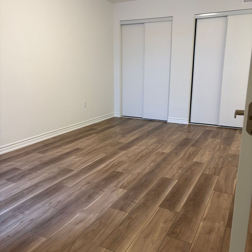 For Lease - 92 Yorkshire Drive, Barrie, Ontario - Photo 1