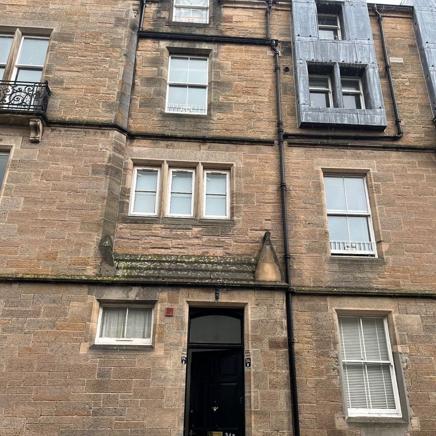 2 Bed Flat, Upper Gray Street, EH9 - Photo 1