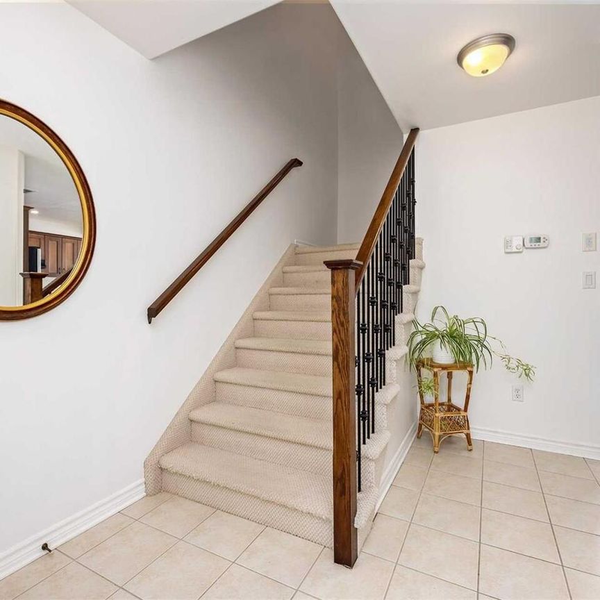 942 Swanfield St, Kingston, ON K7M 0A5 - Photo 1