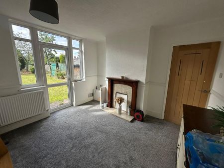 3 bedroom semi-detached house to rent - Photo 2