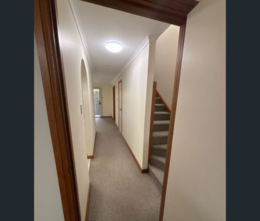 1/1 Madeline Court, Wynn Vale, SA 5127 - Photo 5