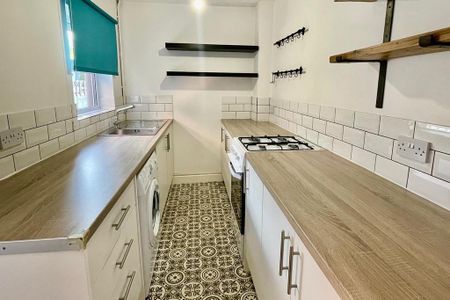 2 bedroom terraced house to rent - Photo 5