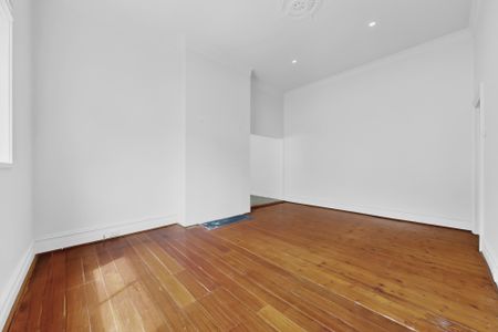 35 Finlay Street, Albert Park VIC 3206 - House For Rent | Domain - Photo 3