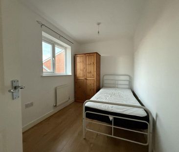 3 bedroom semi-detached house to rent - Photo 4