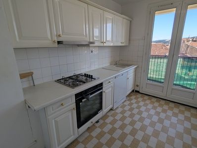 Location Appartement 4 pièces 71m² MARTIGUES 13500 - Photo 3